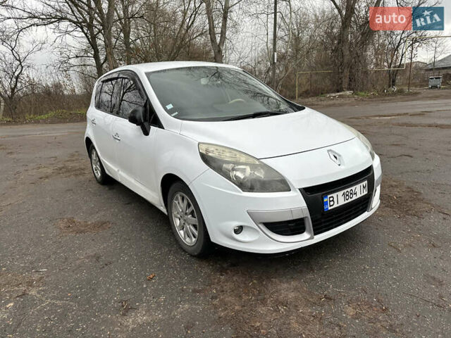 Білий Рено Сценік, об'ємом двигуна 1.6 л та пробігом 309 тис. км за 6200 $, фото 1 на Automoto.ua