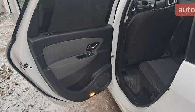 Білий Рено Сценік, об'ємом двигуна 1.5 л та пробігом 311 тис. км за 6700 $, фото 8 на Automoto.ua