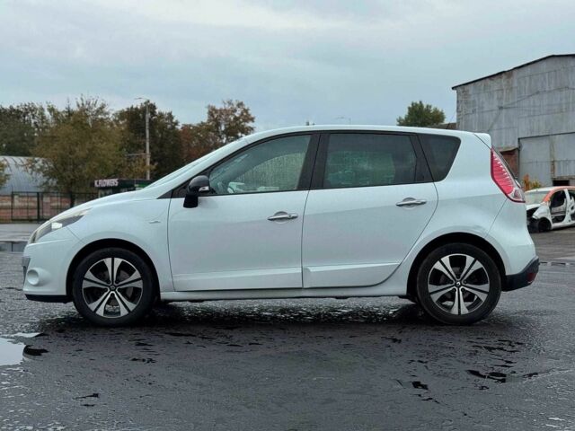 Білий Рено Сценік, об'ємом двигуна 1.9 л та пробігом 242 тис. км за 6940 $, фото 4 на Automoto.ua