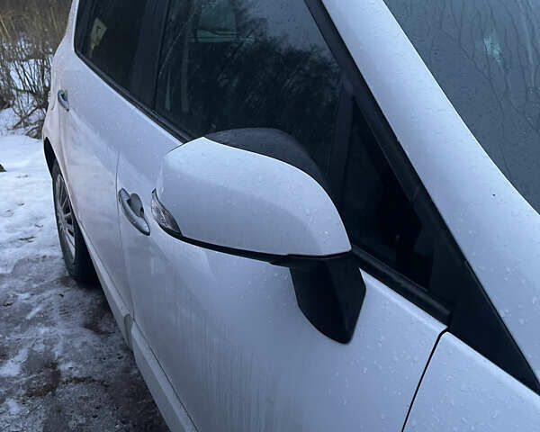 Білий Рено Сценік, об'ємом двигуна 1.5 л та пробігом 270 тис. км за 4000 $, фото 15 на Automoto.ua