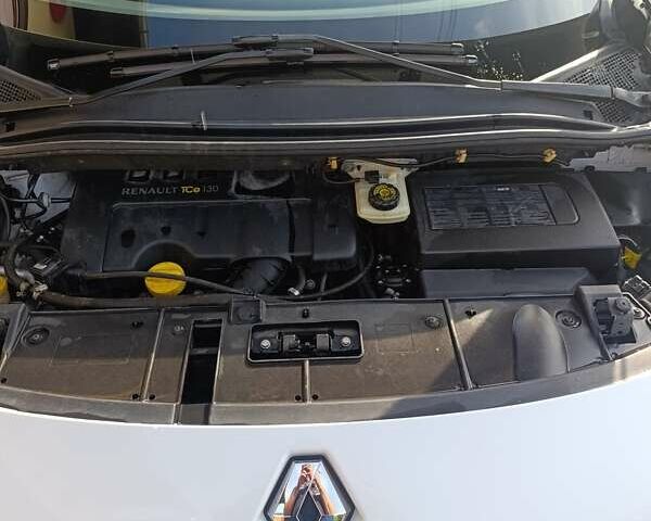 Белый Рено Сценик, объемом двигателя 1.4 л и пробегом 174 тыс. км за 6900 $, фото 6 на Automoto.ua