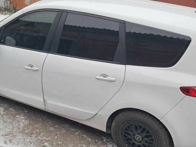 Білий Рено Сценік, об'ємом двигуна 1.5 л та пробігом 311 тис. км за 6700 $, фото 3 на Automoto.ua