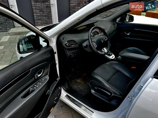 Белый Рено Сценик, объемом двигателя 1.4 л и пробегом 160 тыс. км за 8000 $, фото 13 на Automoto.ua