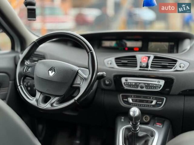 Білий Рено Сценік, об'ємом двигуна 1.9 л та пробігом 242 тис. км за 7990 $, фото 37 на Automoto.ua