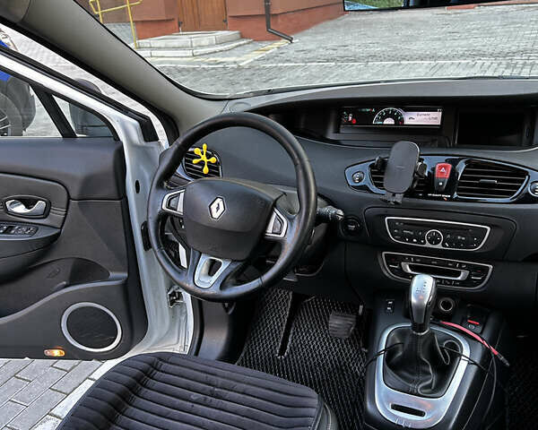 Білий Рено Сценік, об'ємом двигуна 1.5 л та пробігом 280 тис. км за 6500 $, фото 12 на Automoto.ua