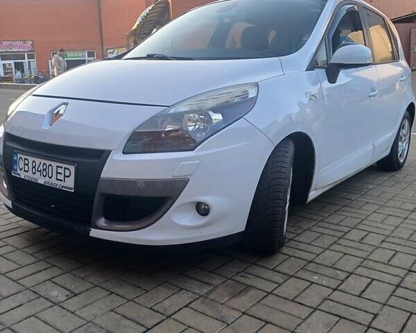 Белый Рено Сценик, объемом двигателя 1.5 л и пробегом 238 тыс. км за 6999 $, фото 12 на Automoto.ua