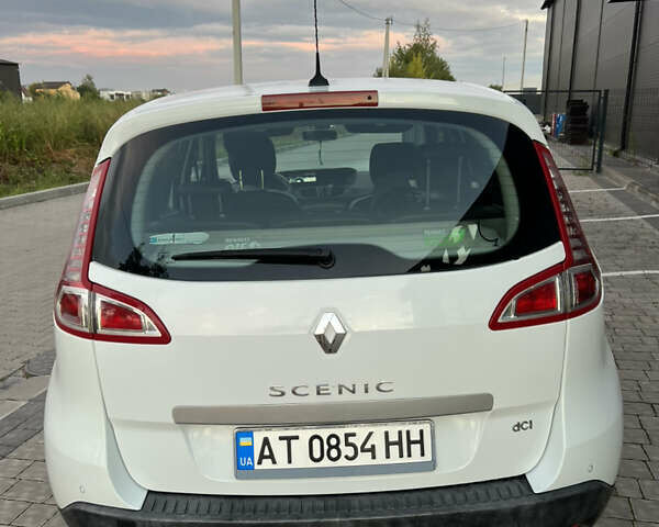 Белый Рено Сценик, объемом двигателя 1.46 л и пробегом 238 тыс. км за 7200 $, фото 6 на Automoto.ua