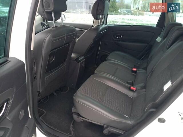 Білий Рено Сценік, об'ємом двигуна 1.5 л та пробігом 221 тис. км за 8150 $, фото 37 на Automoto.ua