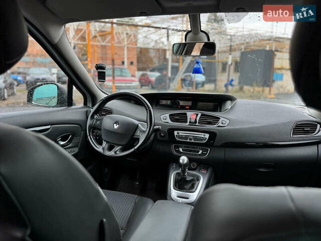 Білий Рено Сценік, об'ємом двигуна 1.9 л та пробігом 242 тис. км за 7990 $, фото 36 на Automoto.ua