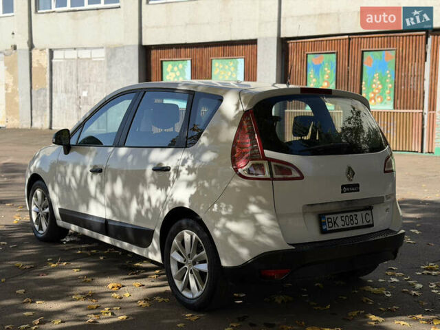 Белый Рено Сценик, объемом двигателя 1.46 л и пробегом 220 тыс. км за 5600 $, фото 25 на Automoto.ua