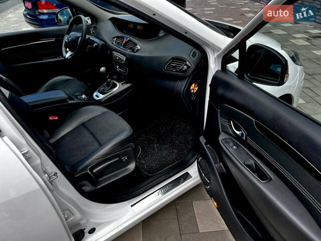 Белый Рено Сценик, объемом двигателя 1.4 л и пробегом 160 тыс. км за 8000 $, фото 4 на Automoto.ua