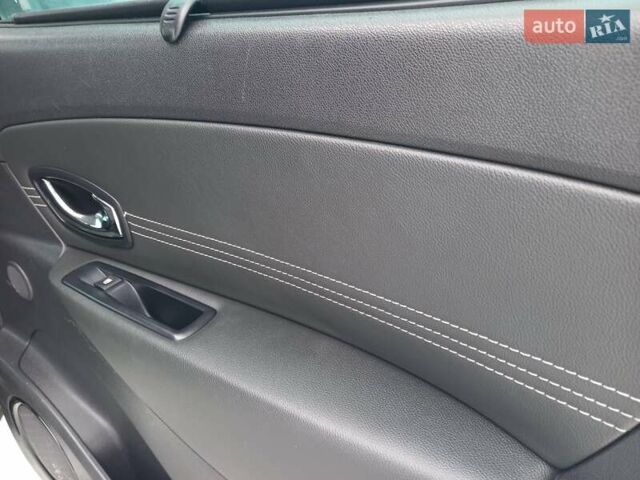 Білий Рено Сценік, об'ємом двигуна 1.5 л та пробігом 221 тис. км за 8150 $, фото 16 на Automoto.ua