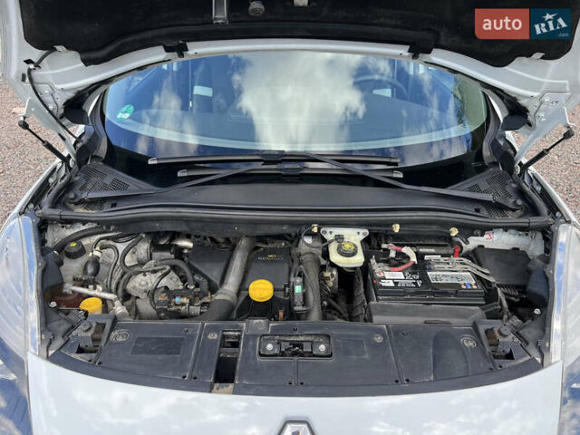 Белый Рено Сценик, объемом двигателя 1.5 л и пробегом 219 тыс. км за 8900 $, фото 20 на Automoto.ua