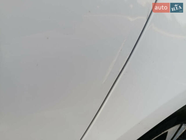 Белый Рено Сценик, объемом двигателя 1.9 л и пробегом 242 тыс. км за 7700 $, фото 40 на Automoto.ua
