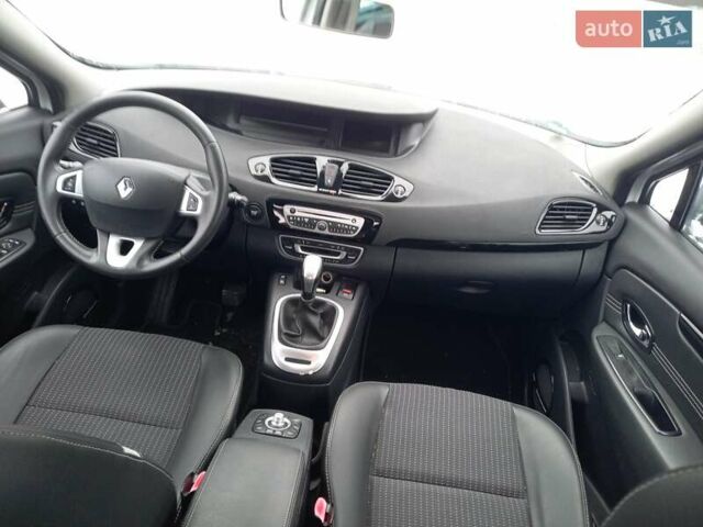 Білий Рено Сценік, об'ємом двигуна 1.5 л та пробігом 221 тис. км за 8150 $, фото 14 на Automoto.ua