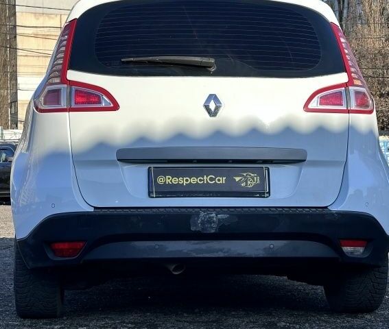 Белый Рено Сценик, объемом двигателя 1.5 л и пробегом 315 тыс. км за 8300 $, фото 11 на Automoto.ua