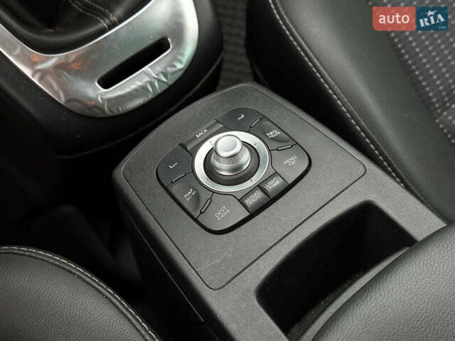 Білий Рено Сценік, об'ємом двигуна 1.9 л та пробігом 242 тис. км за 7990 $, фото 24 на Automoto.ua