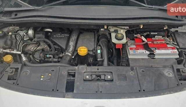 Білий Рено Сценік, об'ємом двигуна 1.5 л та пробігом 311 тис. км за 6700 $, фото 6 на Automoto.ua