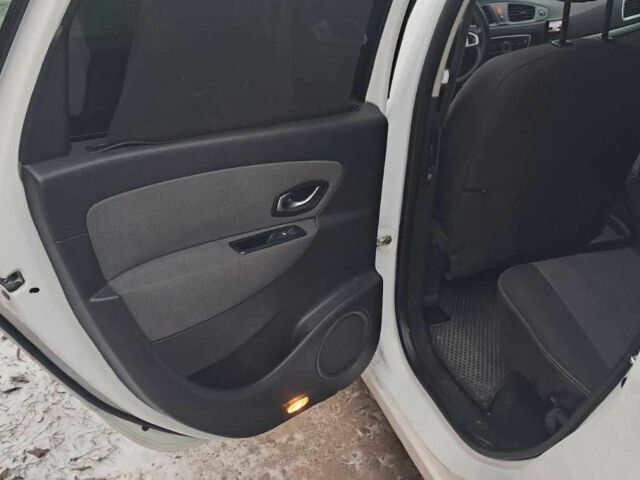 Білий Рено Сценік, об'ємом двигуна 1.5 л та пробігом 311 тис. км за 6700 $, фото 9 на Automoto.ua