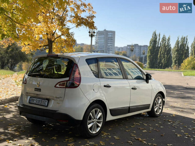 Белый Рено Сценик, объемом двигателя 1.46 л и пробегом 220 тыс. км за 5600 $, фото 22 на Automoto.ua