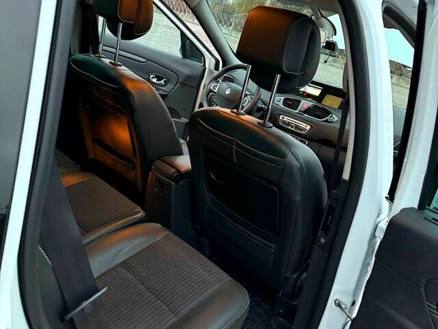 Белый Рено Сценик, объемом двигателя 15 л и пробегом 290 тыс. км за 7800 $, фото 11 на Automoto.ua