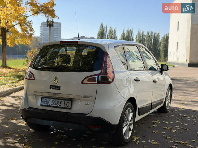 Белый Рено Сценик, объемом двигателя 1.46 л и пробегом 220 тыс. км за 5600 $, фото 17 на Automoto.ua