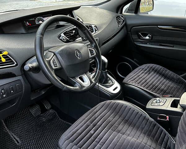 Білий Рено Сценік, об'ємом двигуна 1.5 л та пробігом 280 тис. км за 6500 $, фото 9 на Automoto.ua