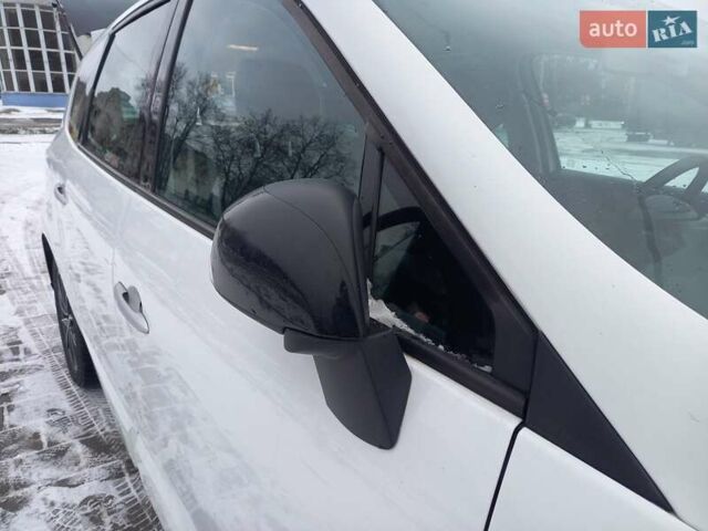 Білий Рено Сценік, об'ємом двигуна 1.5 л та пробігом 221 тис. км за 8150 $, фото 23 на Automoto.ua