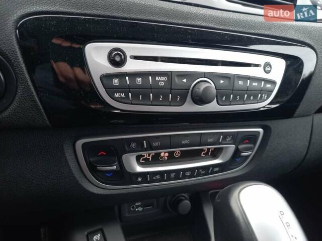 Білий Рено Сценік, об'ємом двигуна 1.5 л та пробігом 221 тис. км за 8150 $, фото 31 на Automoto.ua