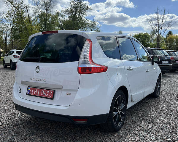 Белый Рено Сценик, объемом двигателя 1.5 л и пробегом 219 тыс. км за 8900 $, фото 6 на Automoto.ua