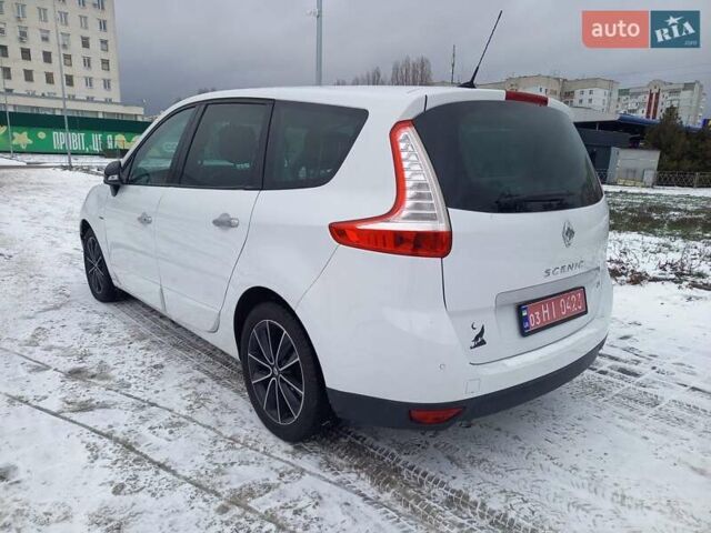 Білий Рено Сценік, об'ємом двигуна 1.5 л та пробігом 221 тис. км за 8150 $, фото 4 на Automoto.ua