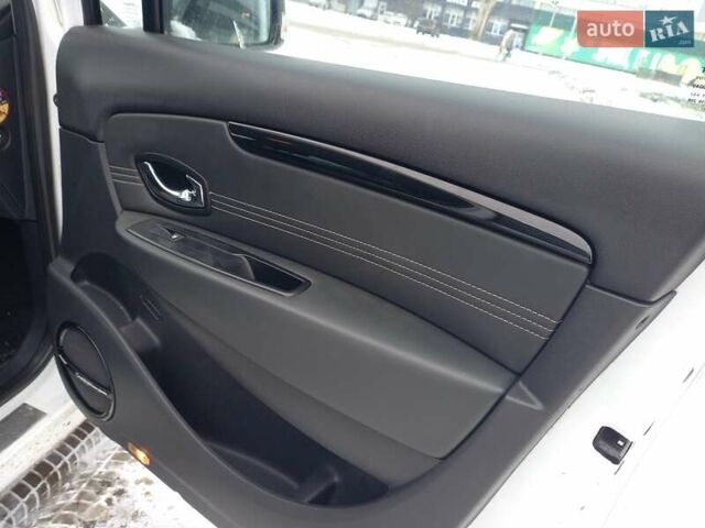 Білий Рено Сценік, об'ємом двигуна 1.5 л та пробігом 221 тис. км за 8150 $, фото 17 на Automoto.ua