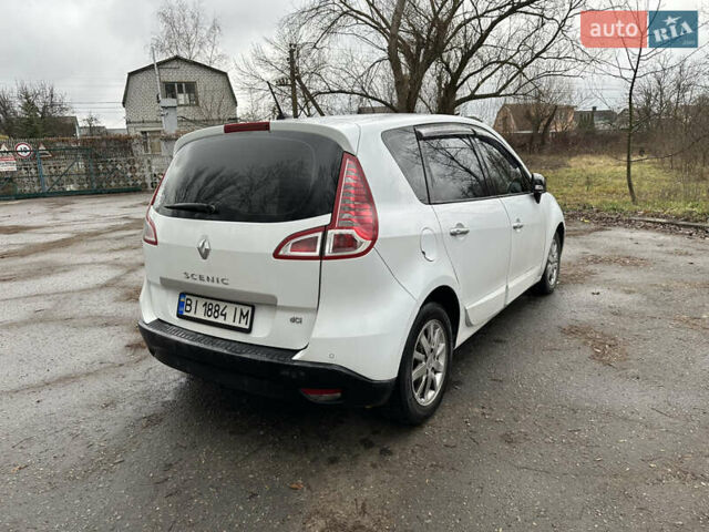Білий Рено Сценік, об'ємом двигуна 1.6 л та пробігом 309 тис. км за 6200 $, фото 4 на Automoto.ua