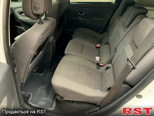 Рено Сценік 2011 у Миколаєві на Automoto.ua Білий Рено Сценік, об'ємом двигуна 2 л та пробігом 257 тис. км за 7999 $, фото 10 на Automoto.ua