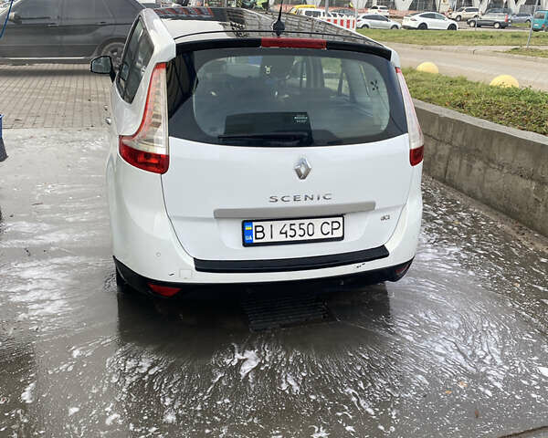 Білий Рено Сценік, об'ємом двигуна 1.5 л та пробігом 280 тис. км за 6500 $, фото 7 на Automoto.ua