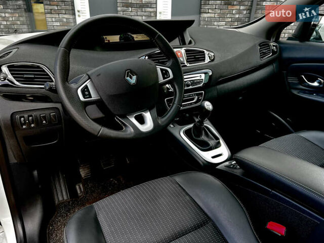 Белый Рено Сценик, объемом двигателя 1.4 л и пробегом 160 тыс. км за 8000 $, фото 12 на Automoto.ua