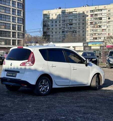 Білий Рено Сценік, об'ємом двигуна 1.5 л та пробігом 315 тис. км за 8300 $, фото 2 на Automoto.ua