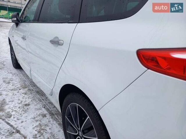 Білий Рено Сценік, об'ємом двигуна 1.5 л та пробігом 221 тис. км за 8150 $, фото 8 на Automoto.ua