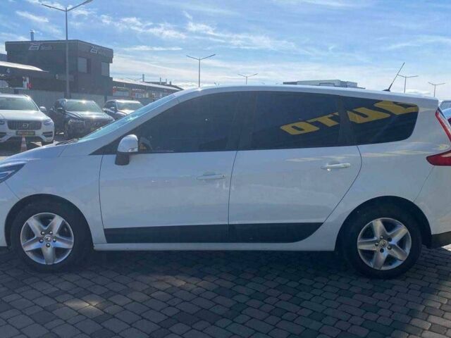 Белый Рено Сценик, объемом двигателя 1.6 л и пробегом 215 тыс. км за 7600 $, фото 3 на Automoto.ua