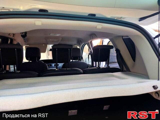 Белый Рено Сценик, объемом двигателя 1.6 л и пробегом 210 тыс. км за 8500 $, фото 8 на Automoto.ua