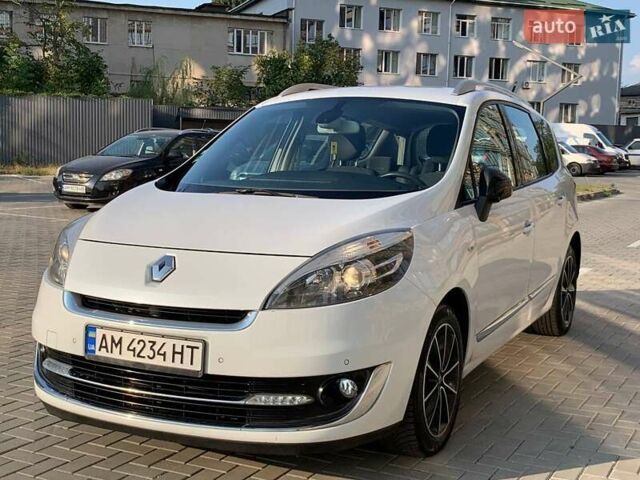 Белый Рено Сценик, объемом двигателя 1.6 л и пробегом 248 тыс. км за 8800 $, фото 69 на Automoto.ua
