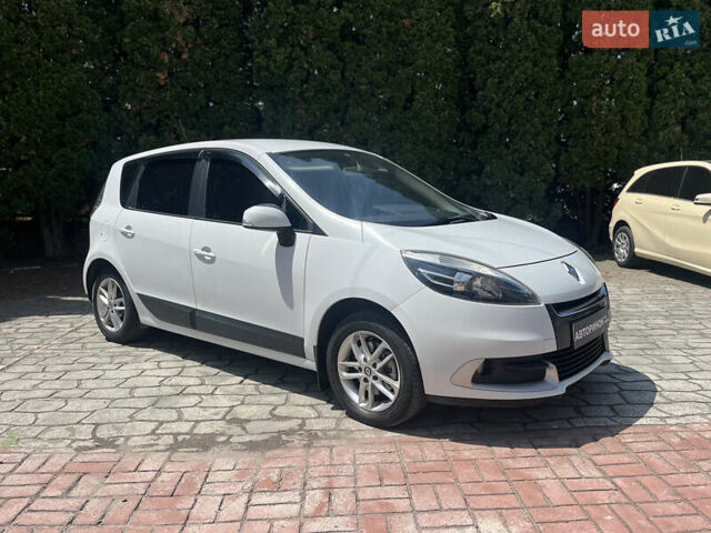 Белый Рено Сценик, объемом двигателя 1.46 л и пробегом 355 тыс. км за 7500 $, фото 1 на Automoto.ua