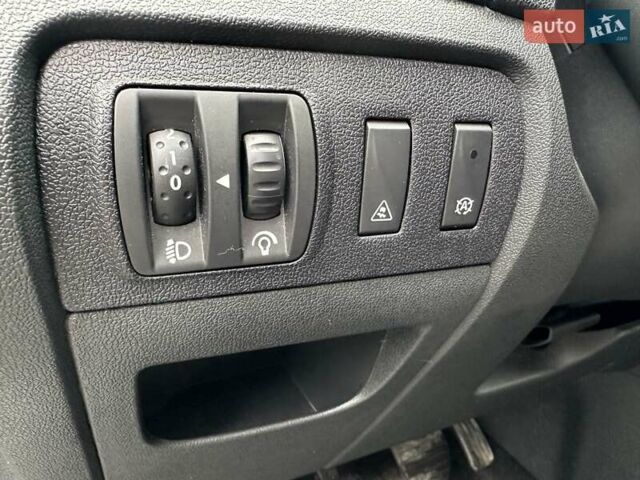 Белый Рено Сценик, объемом двигателя 1.5 л и пробегом 207 тыс. км за 7500 $, фото 14 на Automoto.ua