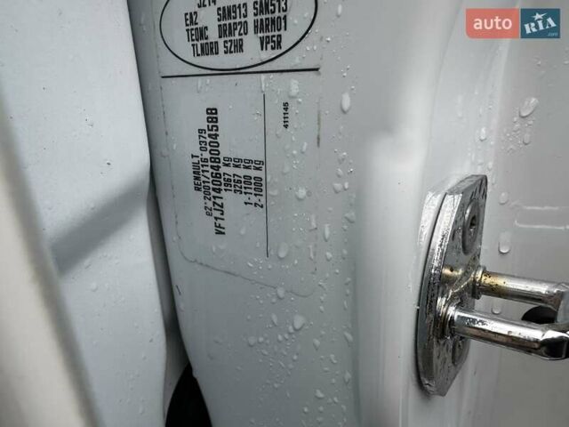 Белый Рено Сценик, объемом двигателя 1.5 л и пробегом 207 тыс. км за 7500 $, фото 18 на Automoto.ua