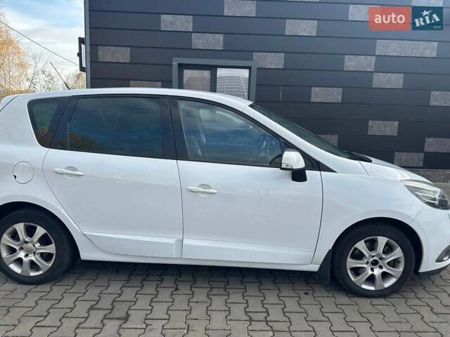 Білий Рено Сценік, об'ємом двигуна 1.6 л та пробігом 254 тис. км за 8300 $, фото 4 на Automoto.ua