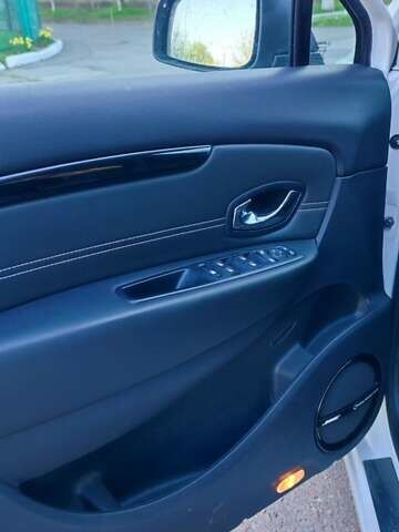 Белый Рено Сценик, объемом двигателя 1.5 л и пробегом 255 тыс. км за 8850 $, фото 11 на Automoto.ua