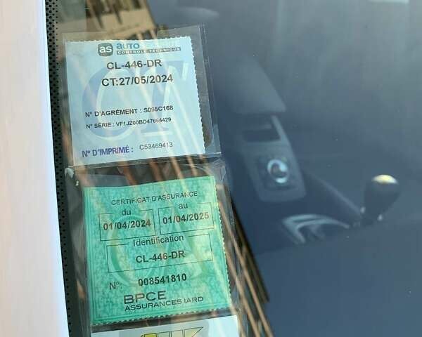 Белый Рено Сценик, объемом двигателя 1.6 л и пробегом 248 тыс. км за 8800 $, фото 58 на Automoto.ua