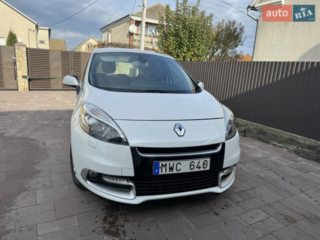 Белый Рено Сценик, объемом двигателя 1.46 л и пробегом 185 тыс. км за 7900 $, фото 1 на Automoto.ua