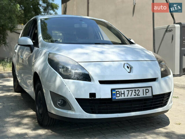 Білий Рено Сценік, об'ємом двигуна 1.46 л та пробігом 326 тис. км за 6300 $, фото 3 на Automoto.ua