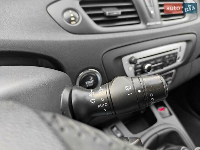 Білий Рено Сценік, об'ємом двигуна 1.46 л та пробігом 236 тис. км за 6999 $, фото 51 на Automoto.ua